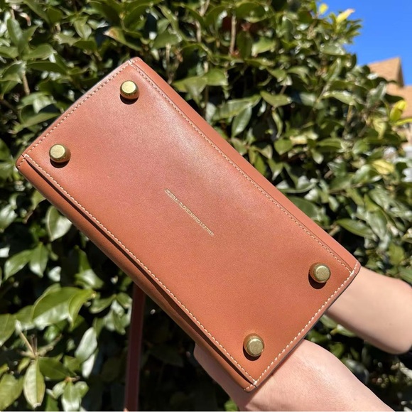 EUC Coach Cashin Carry Bag 22 With Trompe L'oeil Print C9814 - Picture 7 of 14